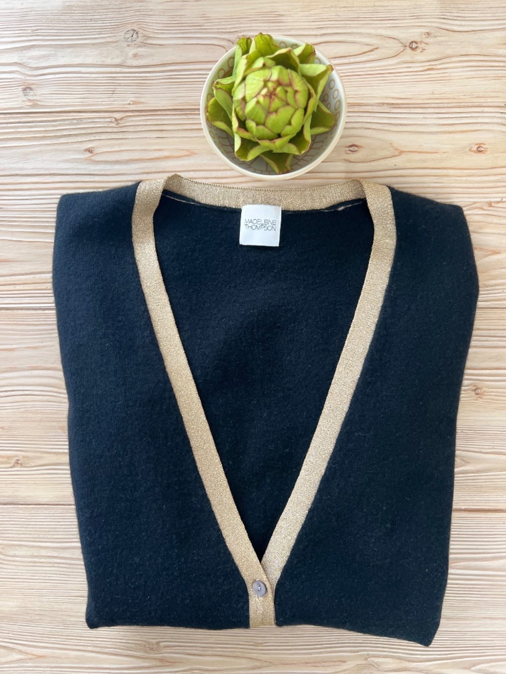 Madeleine Thompson 100% Cashmere Black Gold Trim Cardigan Medium - Picture 7 of 7